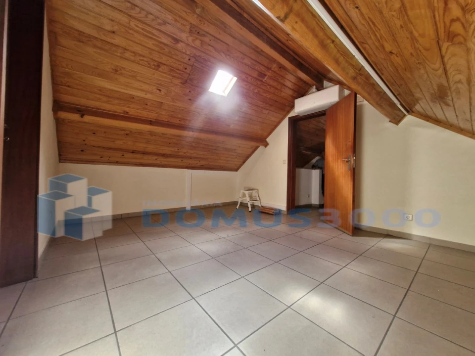 Loja para Arrendamento em Nossa Senhora da Conceição, São Pedro e São Dinis Foto 13