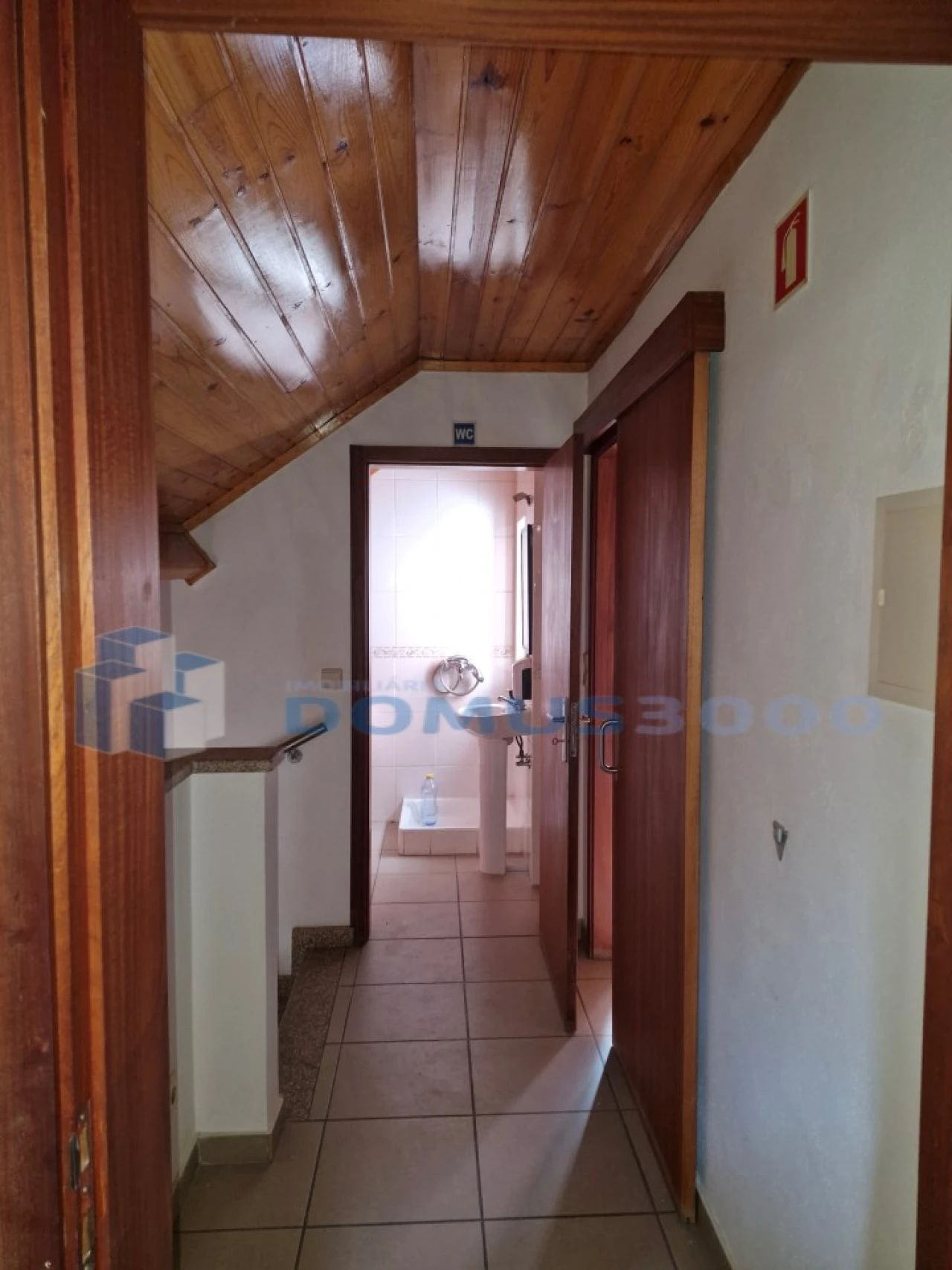 Loja para Arrendamento em Nossa Senhora da Conceição, São Pedro e São Dinis Foto 14