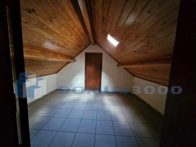 Loja para Arrendamento em Nossa Senhora da Conceição, São Pedro e São Dinis Foto 11