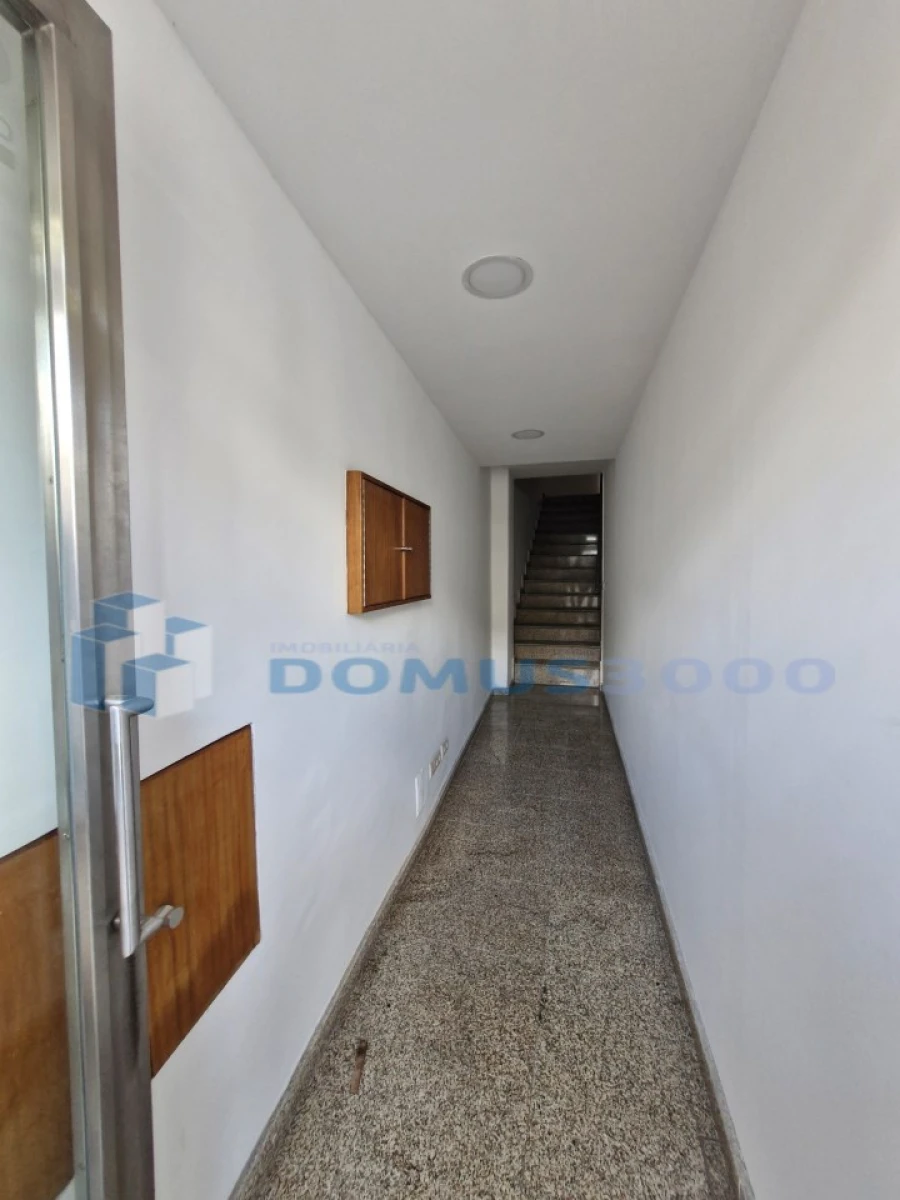 Loja para Arrendamento em Nossa Senhora da Conceição, São Pedro e São Dinis Foto 3