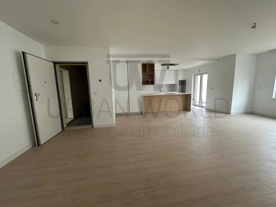 Apartamento T2 para Venda em Malveira e São Miguel de Alcainça Foto 4