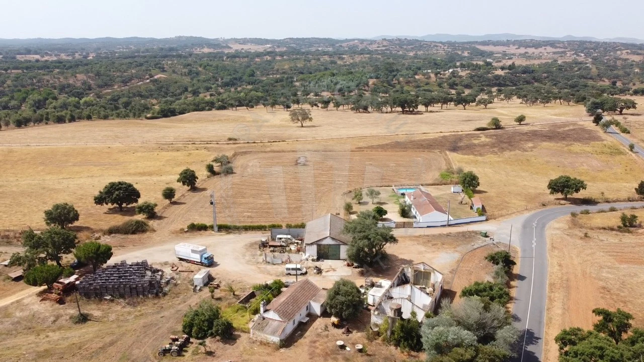 Quinta T1 para Venda em São Domingos e Vale de Água Foto 15