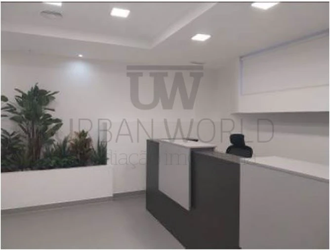 Loja para Venda em Alvalade Foto 3