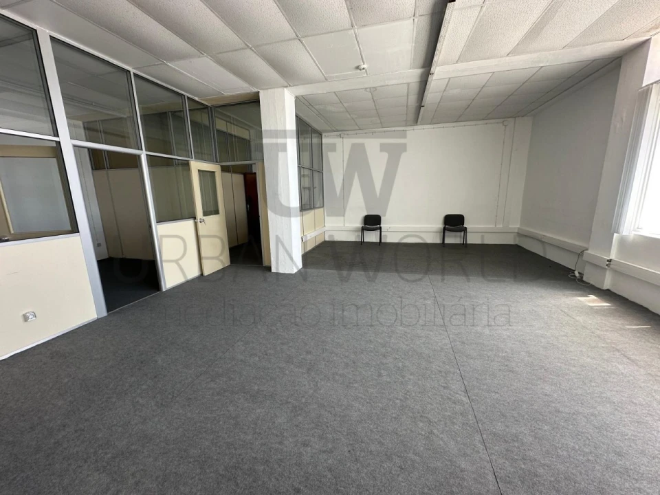 Escritório para Arrendamento em Mafra Foto 1