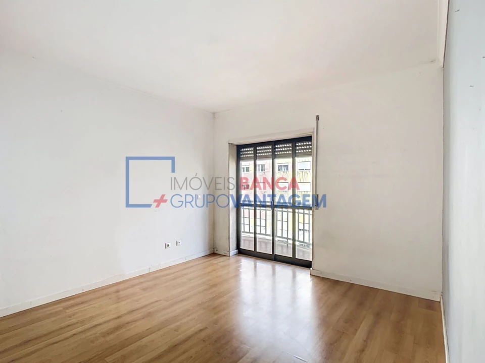 Apartamento T2 para Venda em Algueirão-Mem Martins Foto 14