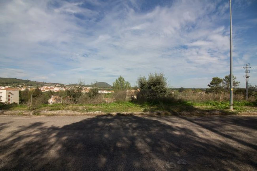 Terreno para Venda em Ota Foto 4