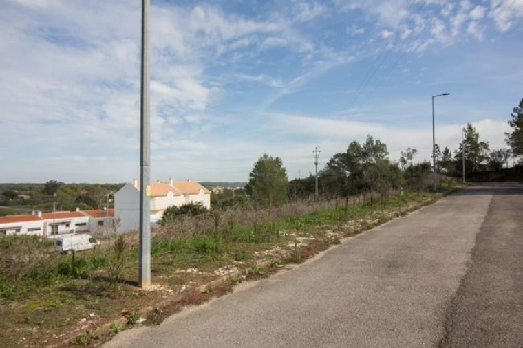 Terreno para Venda em Ota Foto 3