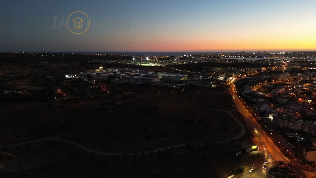 Apartamento T1 para Venda em Portimão Foto 9