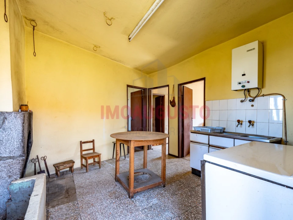 Moradia T2 para Venda em Alverca da Beira/Bouça Cova Foto 6