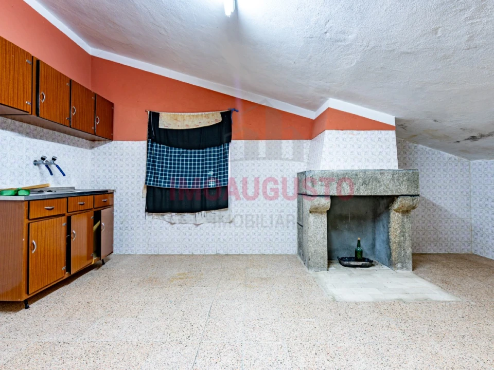 Moradia T5 para Venda em Vascoveiro Foto 10