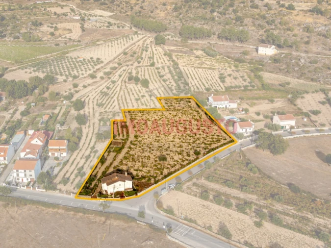 Moradia T5 para Venda em Vascoveiro Foto 1