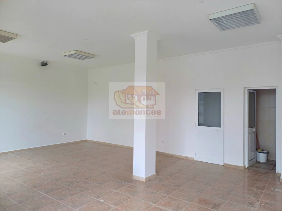 Loja para Arrendamento em Grândola e Santa Margarida da Serra Foto 2