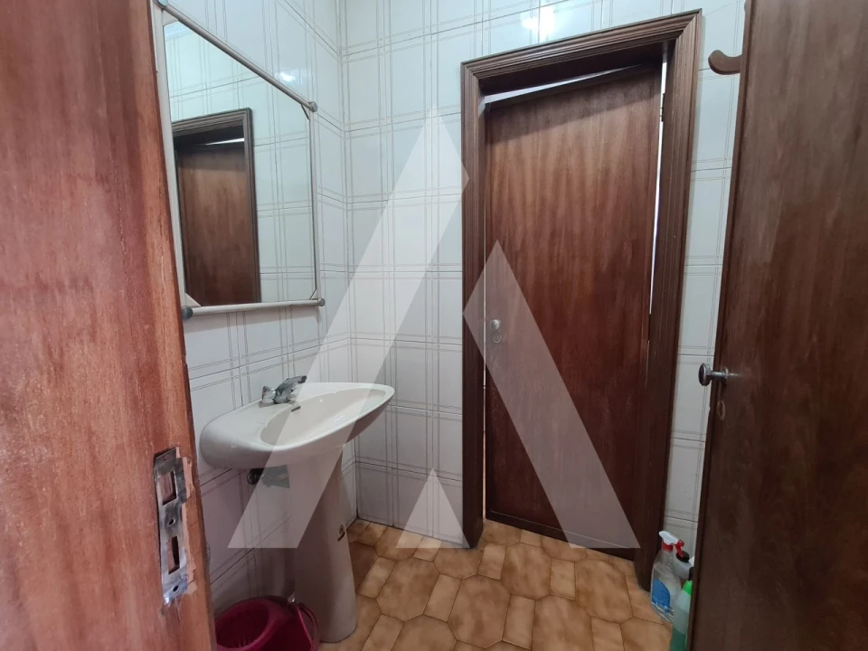 Armazém para Venda em Macinhata do Vouga Foto 21