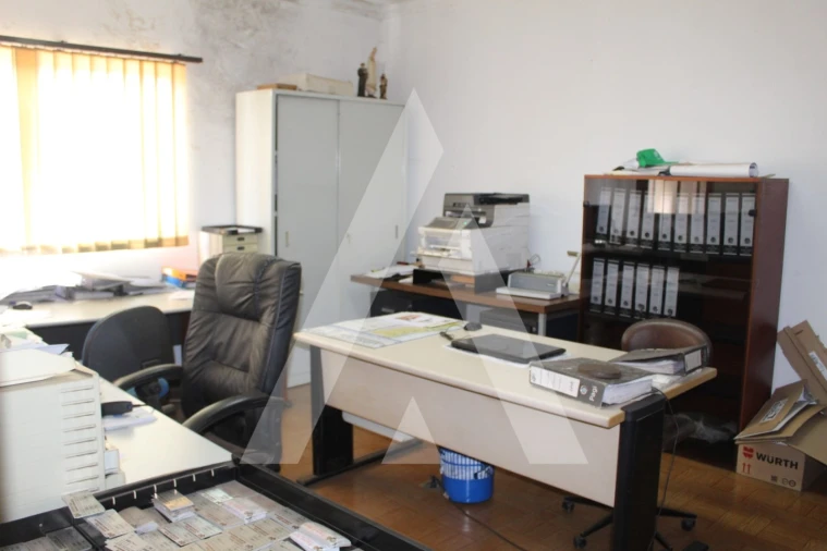 Armazém para Venda em Macinhata do Vouga Foto 16