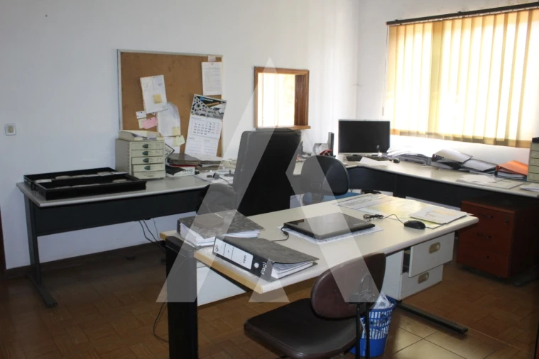 Armazém para Venda em Macinhata do Vouga Foto 17