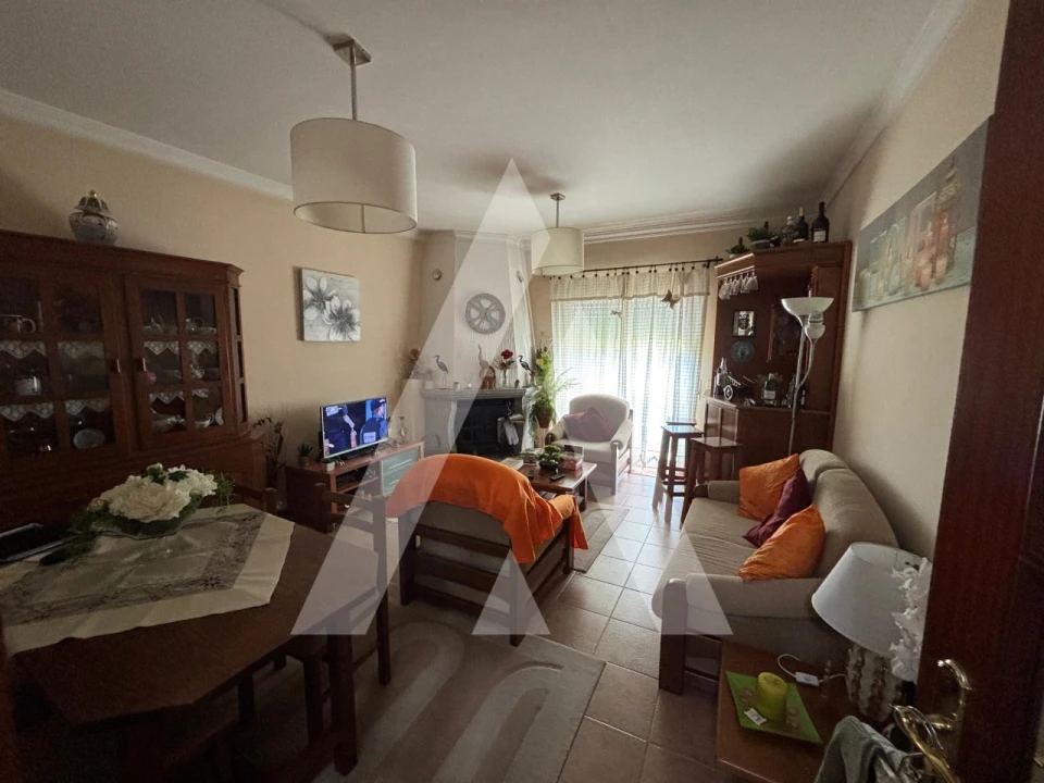 Apartamento T2 para Venda em Irivo Foto 11