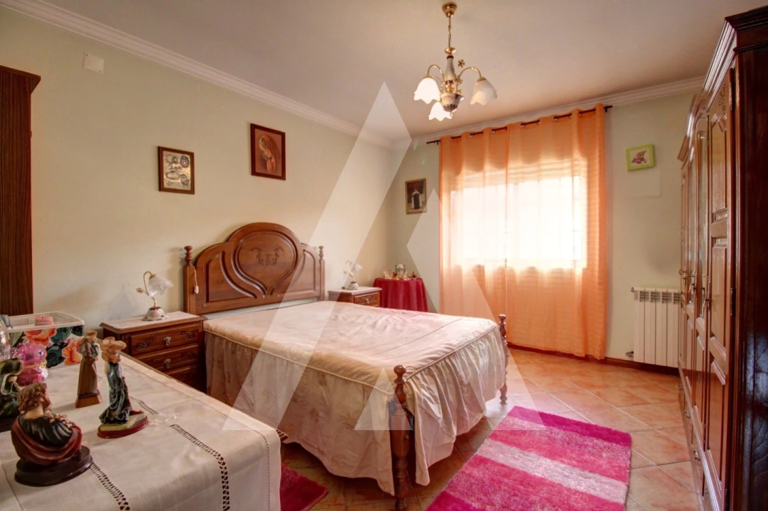 Moradia T4 para Venda em Avelãs de Cima Foto 15