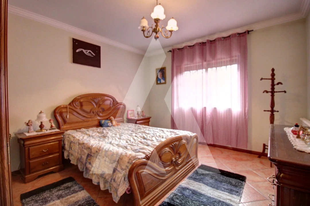 Moradia T4 para Venda em Avelãs de Cima Foto 17