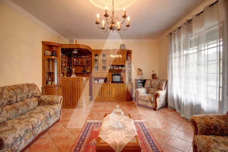 Moradia T4 para Venda em Avelãs de Cima Foto 13