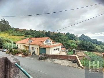 Moradia T3 para Venda em Ponta do Sol