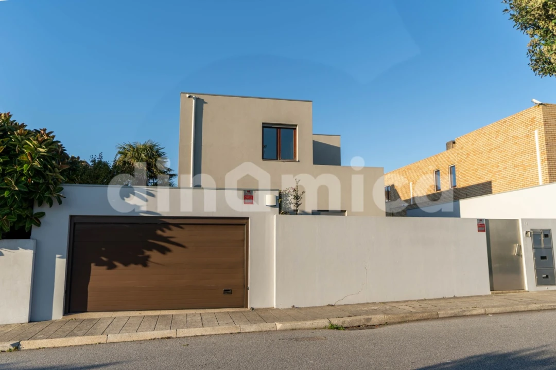 Moradia T4 para Venda em Matosinhos e Leça da Palmeira Foto 3