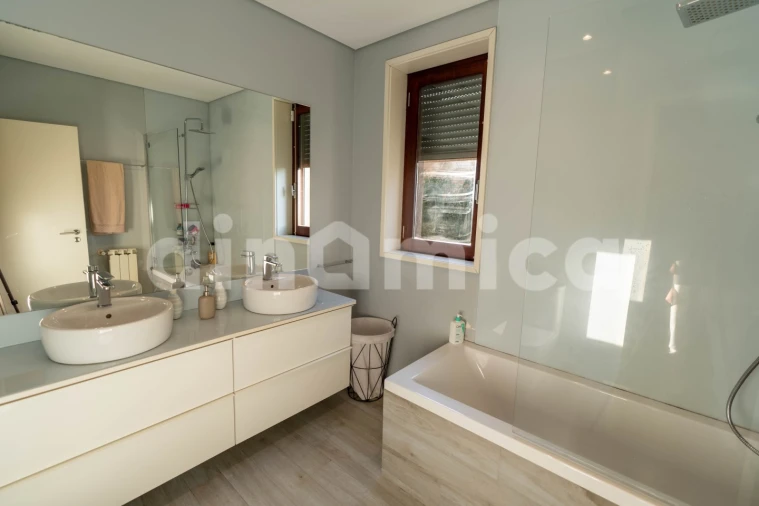 Moradia T4 para Venda em Matosinhos e Leça da Palmeira Foto 24