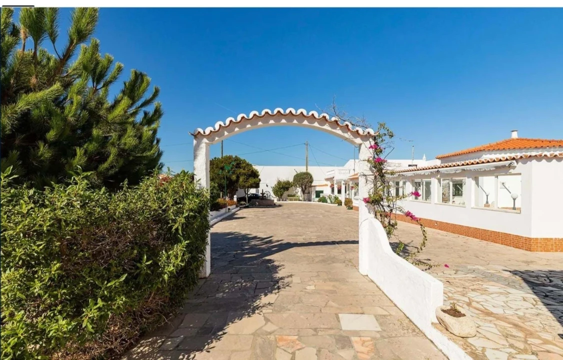 Moradia T9 para Venda em Vila de Sagres Foto 9