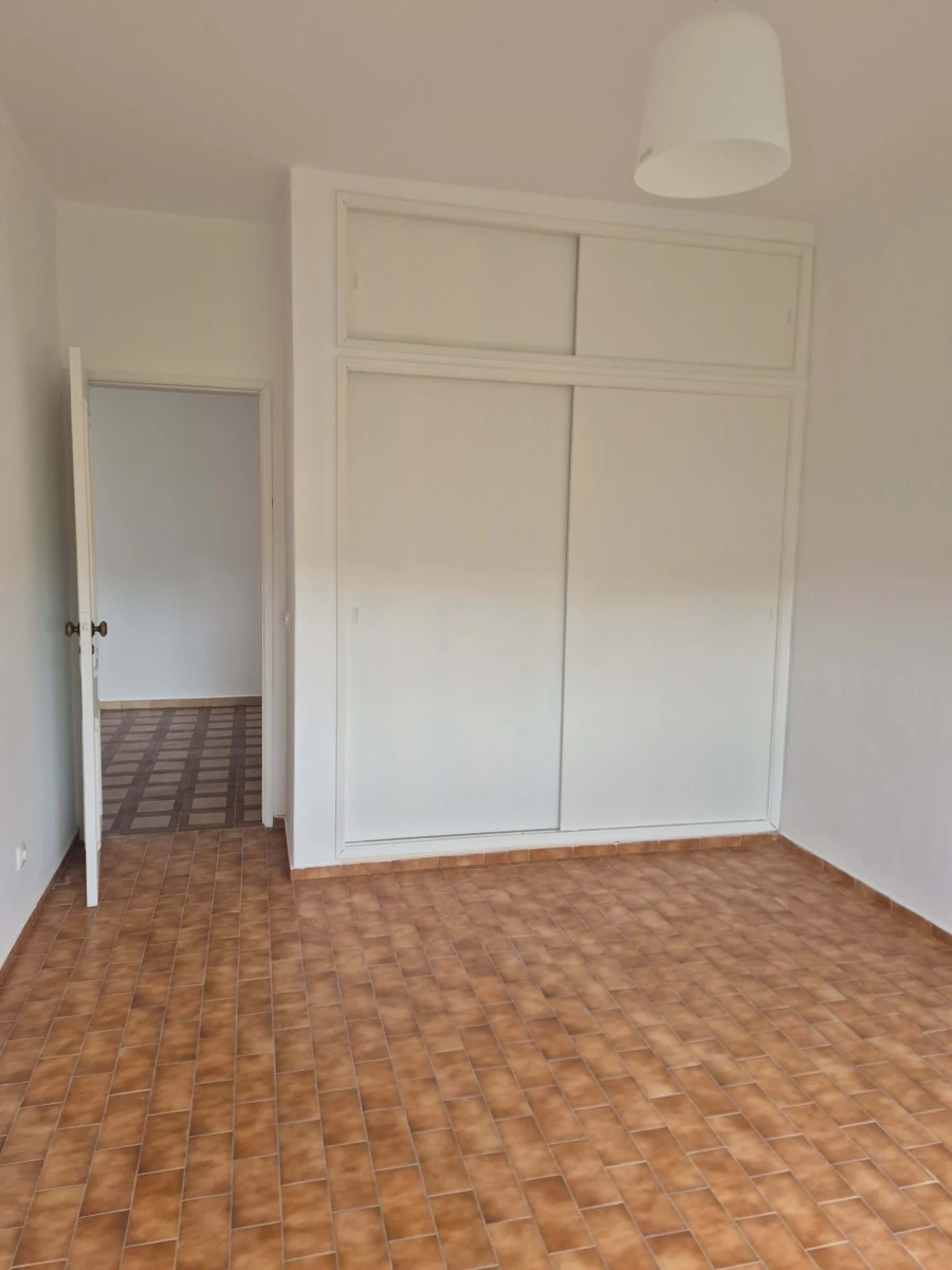 Apartamento T2 para Venda em Alvor Foto 4