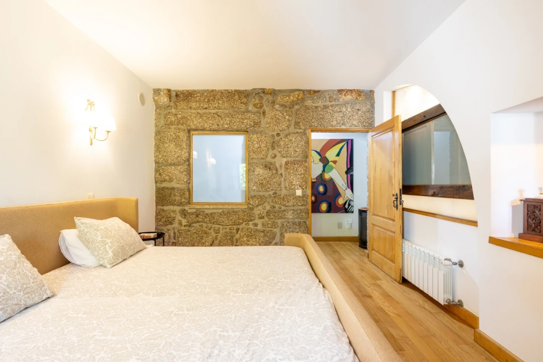 Moradia T5 para Arrendamento em Vale (São Cosme), Telhado e Portela Foto 29