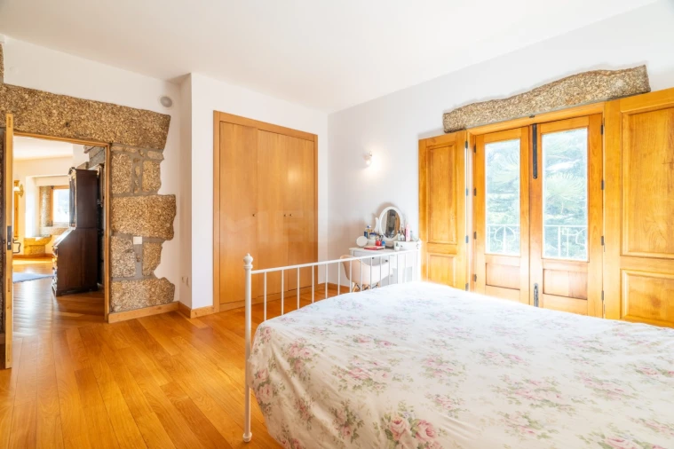 Moradia T5 para Arrendamento em Vale (São Cosme), Telhado e Portela Foto 24