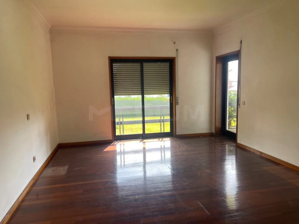 Moradia T5 para Venda em Ruivães e Novais Foto 17