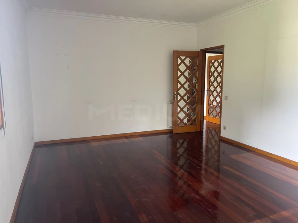 Moradia T5 para Venda em Ruivães e Novais Foto 18