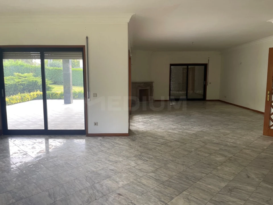 Moradia T5 para Venda em Ruivães e Novais Foto 8