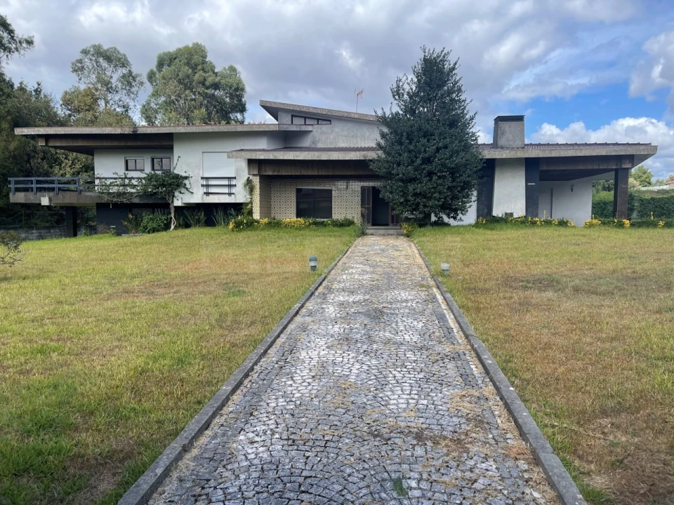 Moradia T5 para Venda em Ruivães e Novais Foto 1