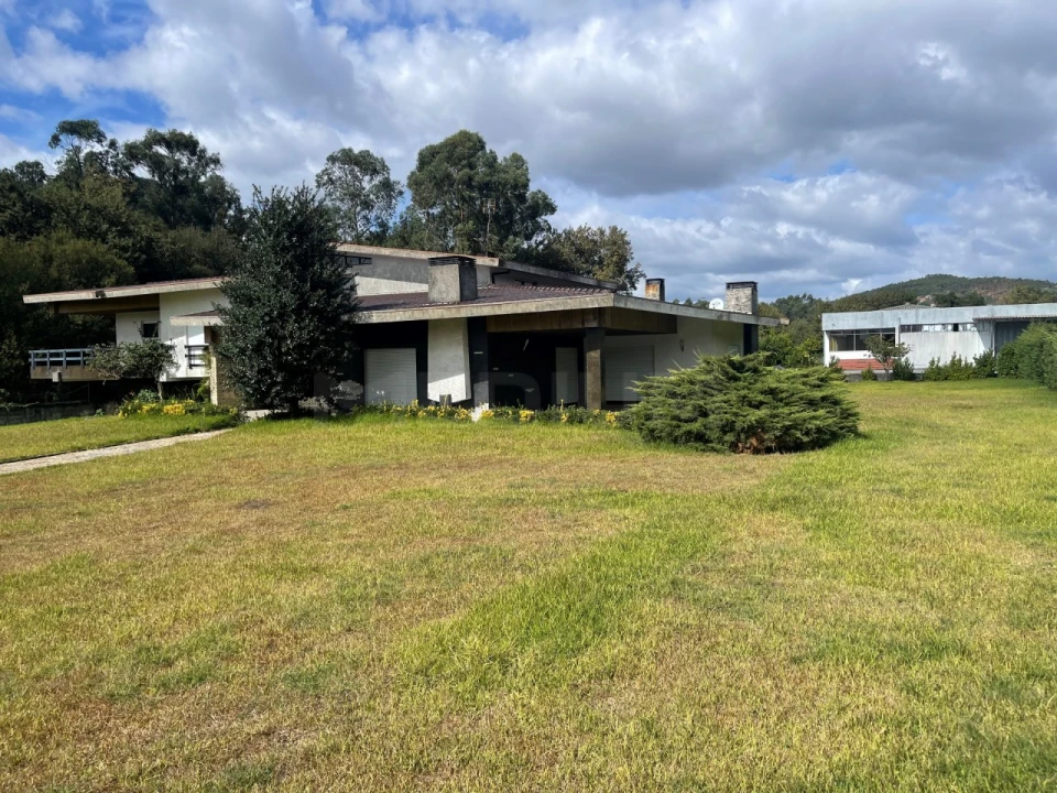 Moradia T5 para Venda em Ruivães e Novais Foto 3