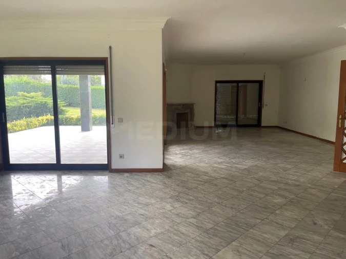 Moradia T5 para Venda em Ruivães e Novais Foto 8