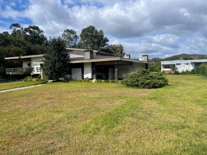 Moradia T5 para Venda em Ruivães e Novais Foto 3