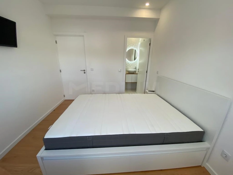 Apartamento T5 para Venda em Antas e Abade de Vermoim Foto 6