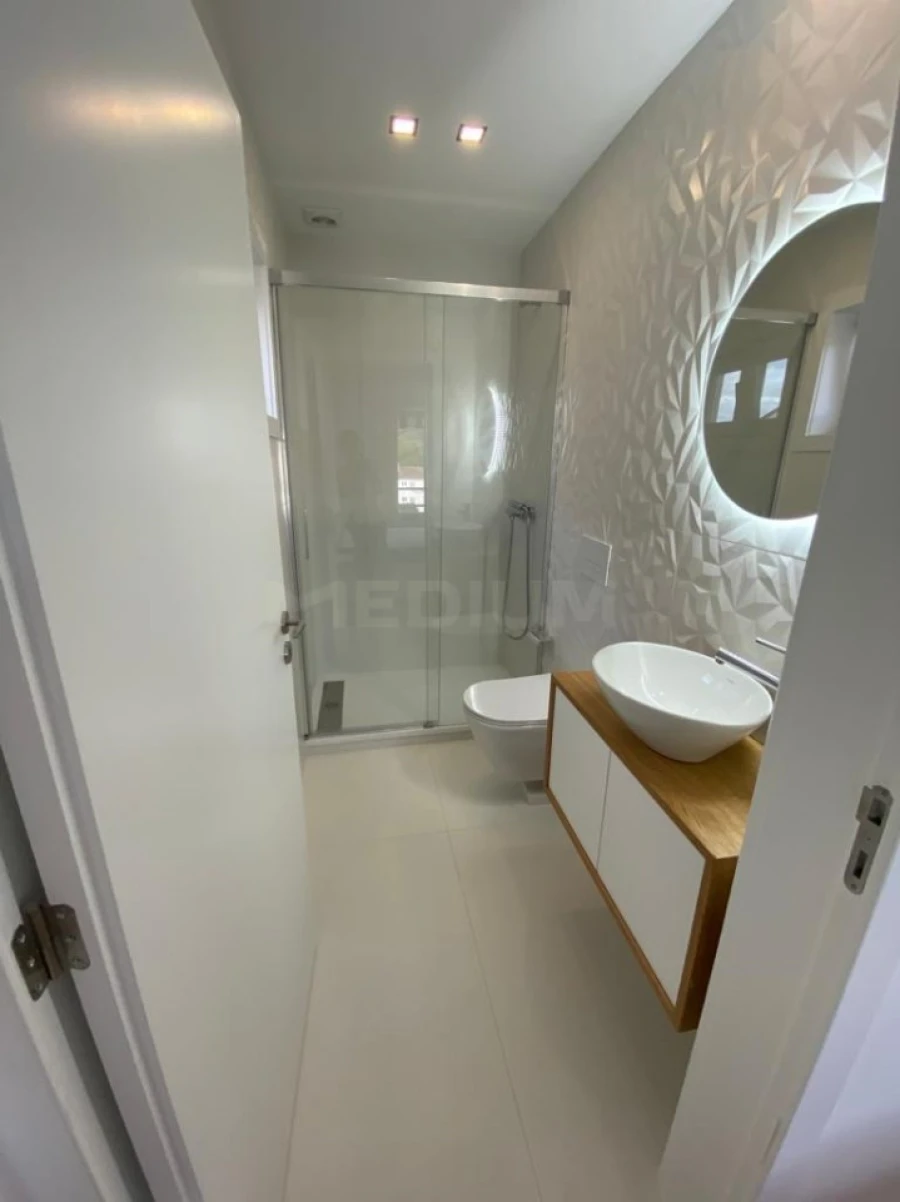 Apartamento T5 para Venda em Antas e Abade de Vermoim Foto 12