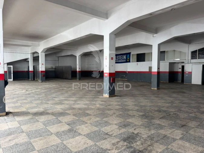 Armazém para Venda em Amora Foto 9