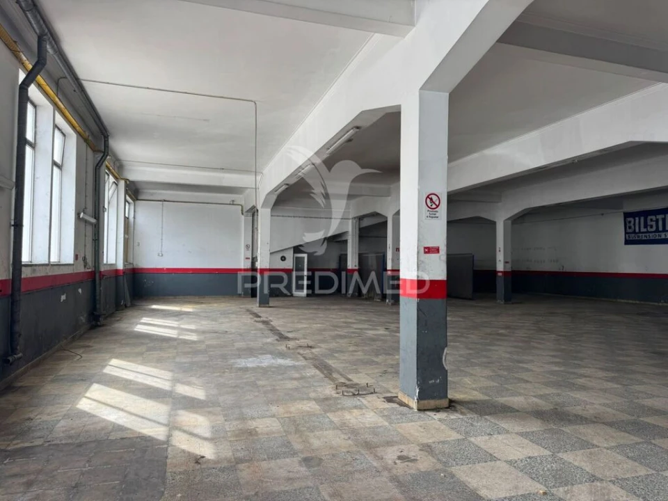 Armazém para Venda em Amora Foto 4