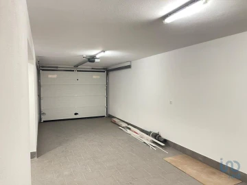 Moradia T5 para Venda em Corroios