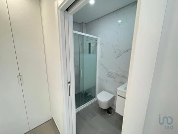 Moradia T5 para Venda em Corroios
