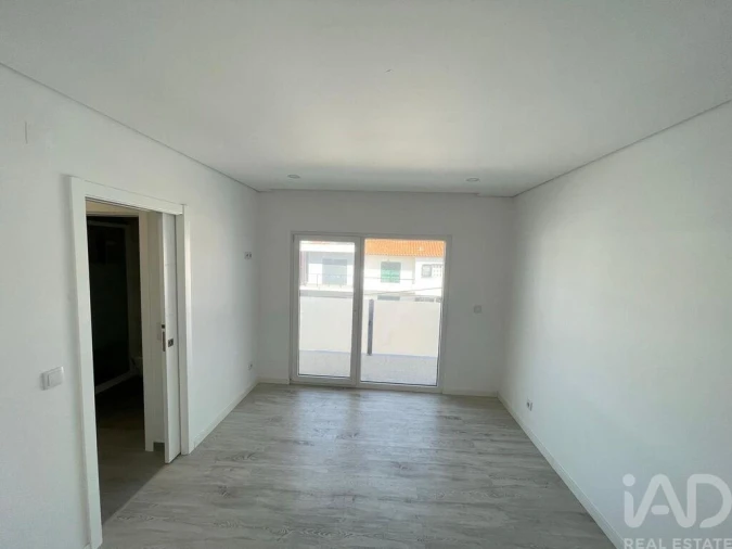 Moradia T5 para Venda em Corroios Foto 15