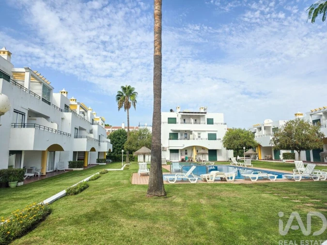 Moradia T3 para Arrendamento em Quarteira Foto 28