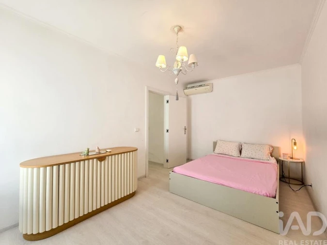 Moradia T3 para Arrendamento em Quarteira Foto 16