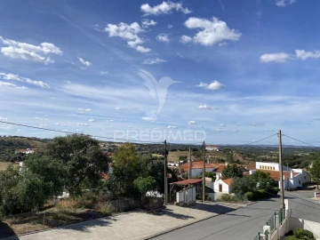 Moradia T6 para Venda em Capelins (Santo Antonio)