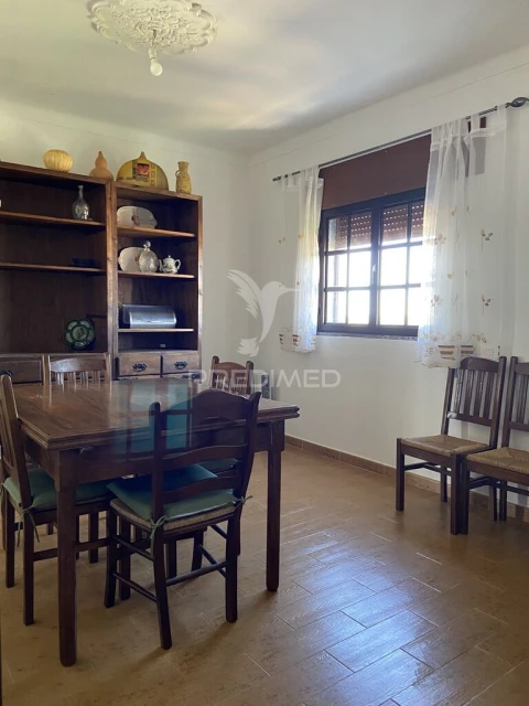 Moradia T6 para Venda em Capelins (Santo Antonio)