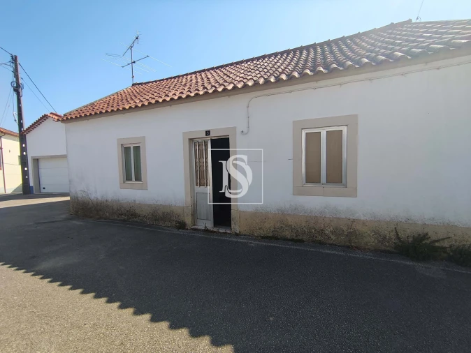 Moradia T3 para Venda em Assentiz Foto 1