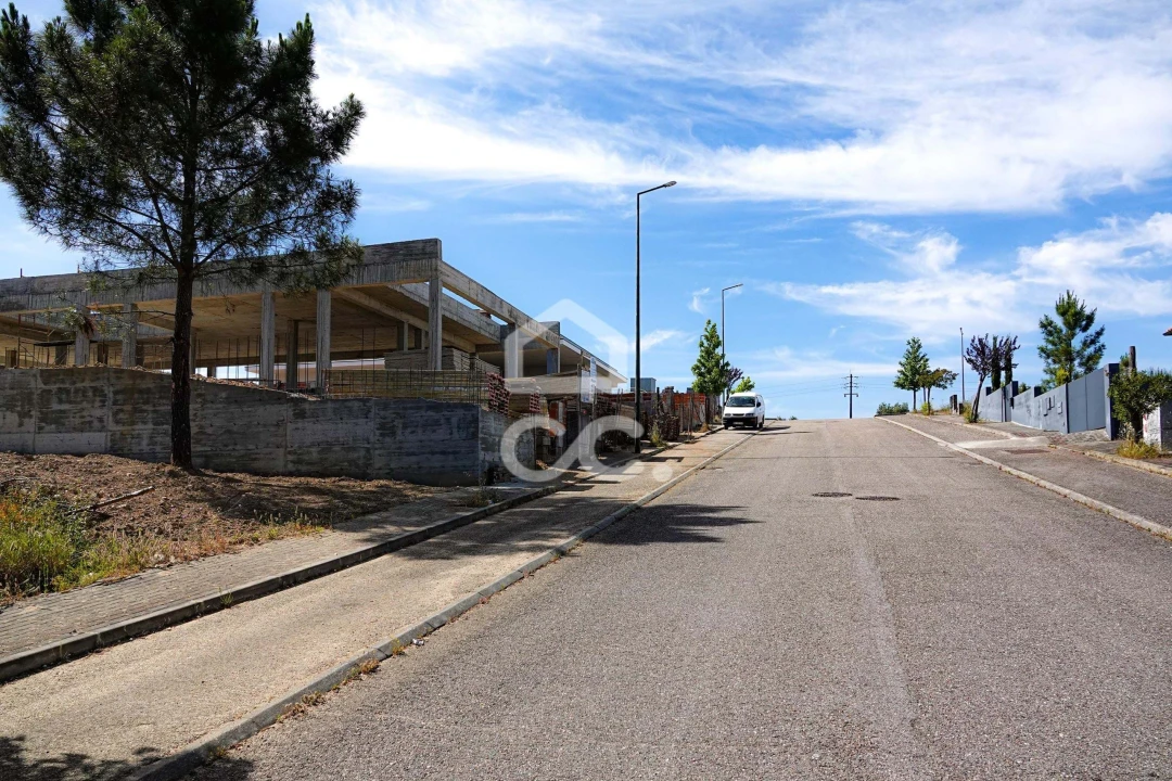 Moradia T4 para Venda em Constancia Foto 2